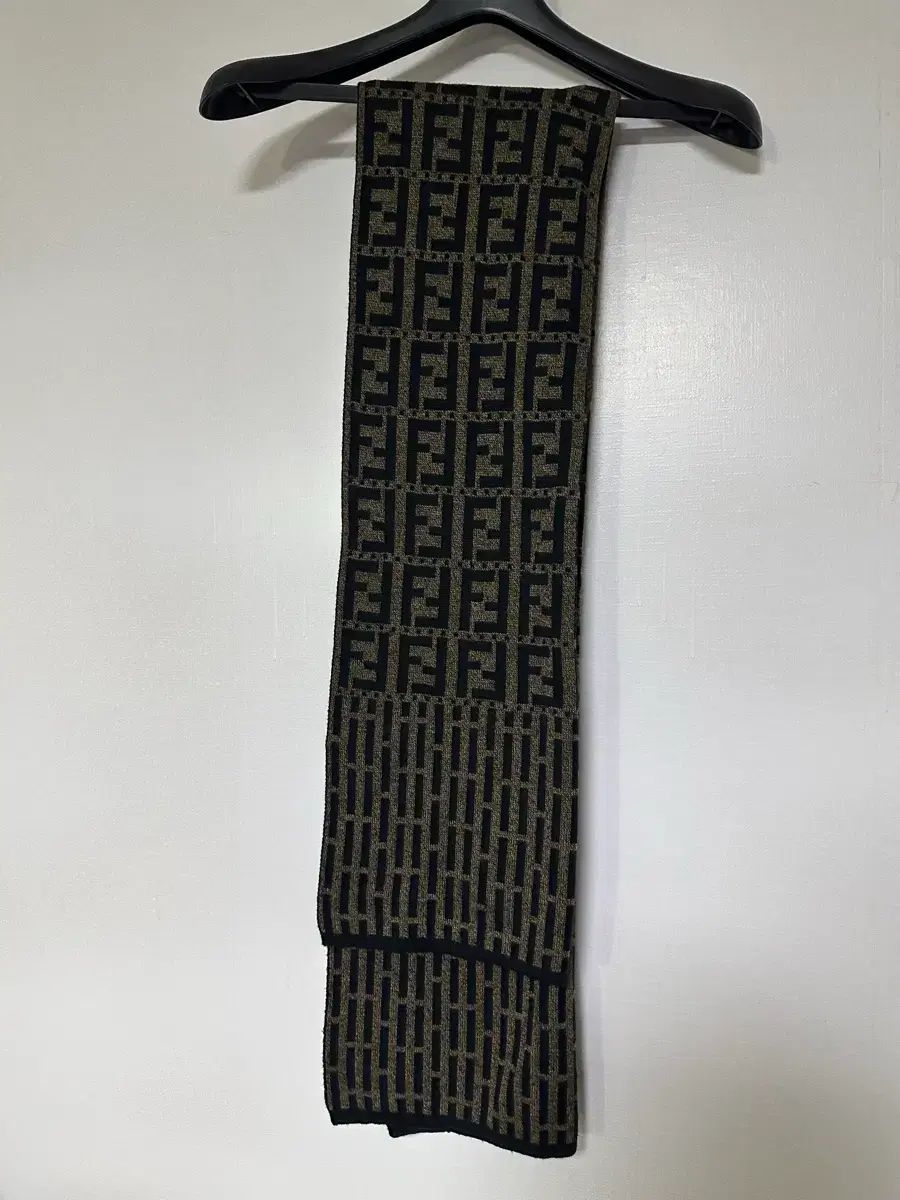 FENDI フェンディ FFロゴ マフラー ブラック ブラウン