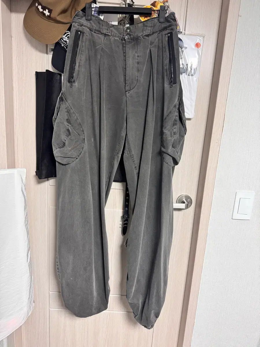 ★即発送 HYEIN SEO パンツ グレー系 サイズ4 HYEIN SEO ヘインソ カーゴパンツ 3サイズ - メルカリ