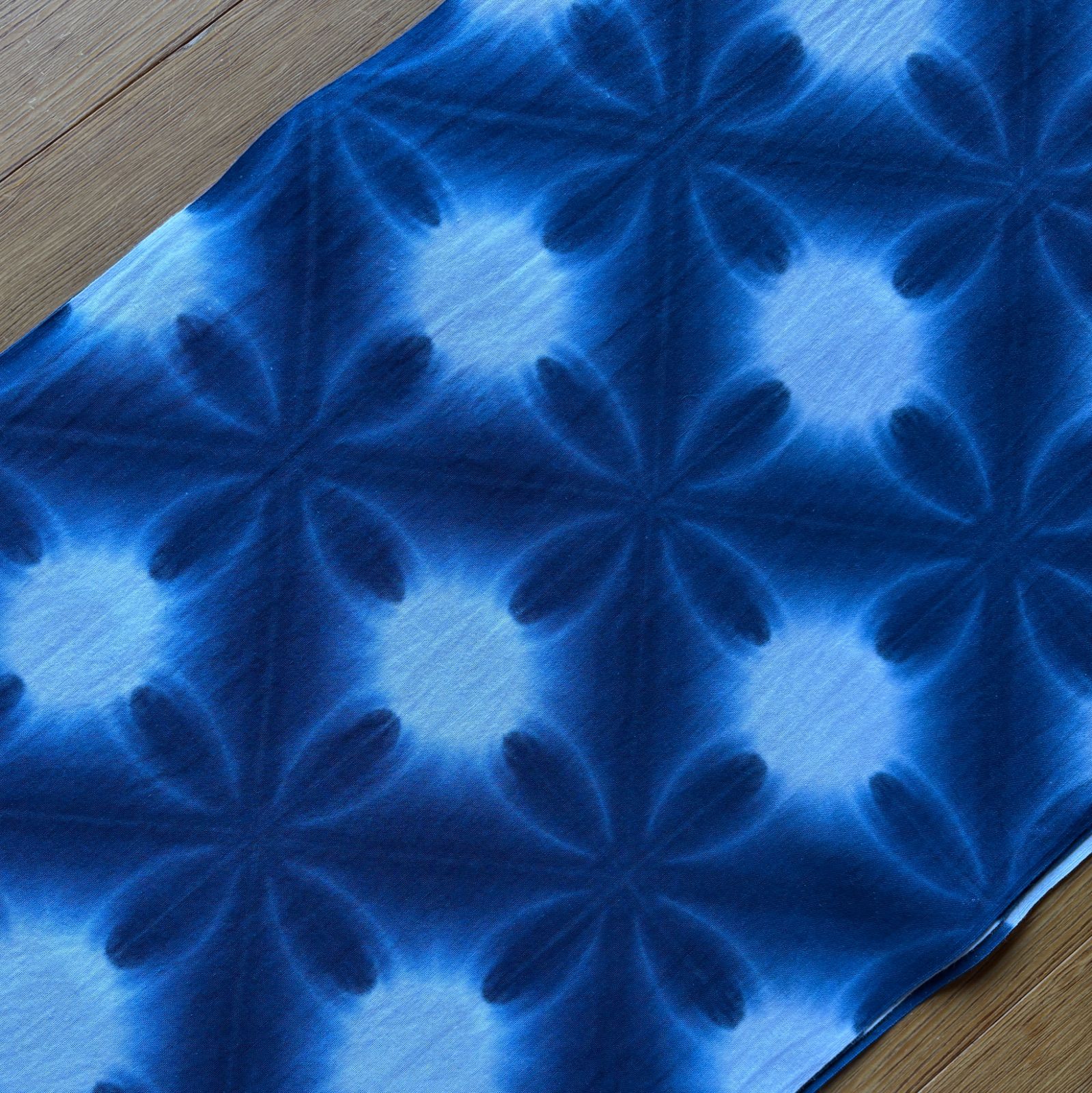 s67 【sato】 藍染 雪花絞り 高級さらし生地 460cm 木綿反物はぎれ 綿