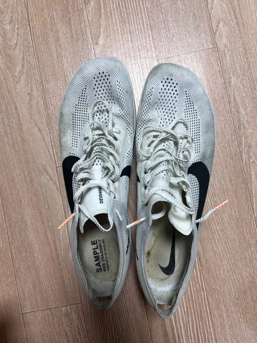 ナイキ ドラゴンディフュージョン 中長距離 スパイク 275