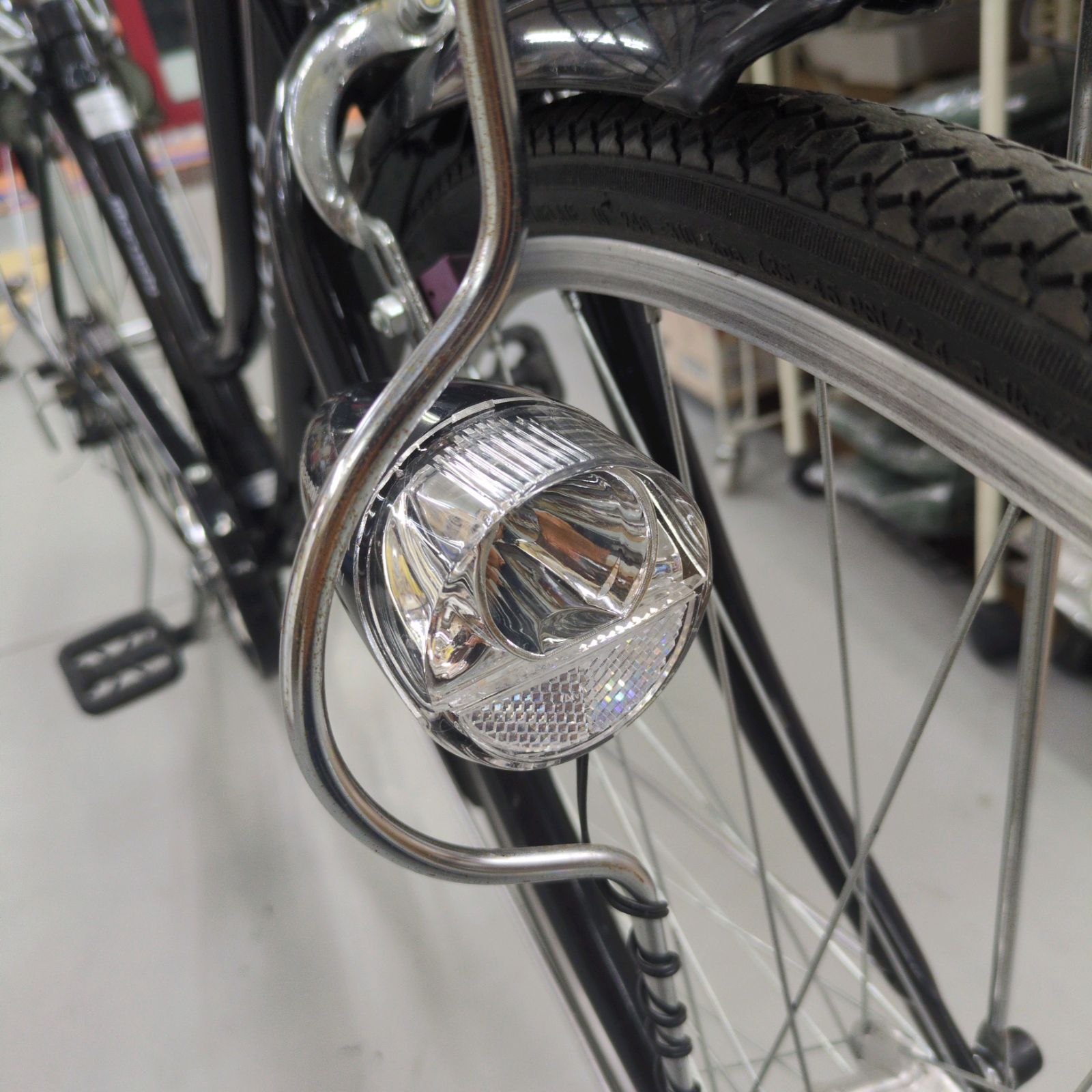 J323 ★多少サビキズ使用感★普通自転車★AEGIS★6段★LEDオート★27インチ J323 ☆多少サビキズ使用感☆普通自転車☆AEGIS☆6段☆LEDオート☆27