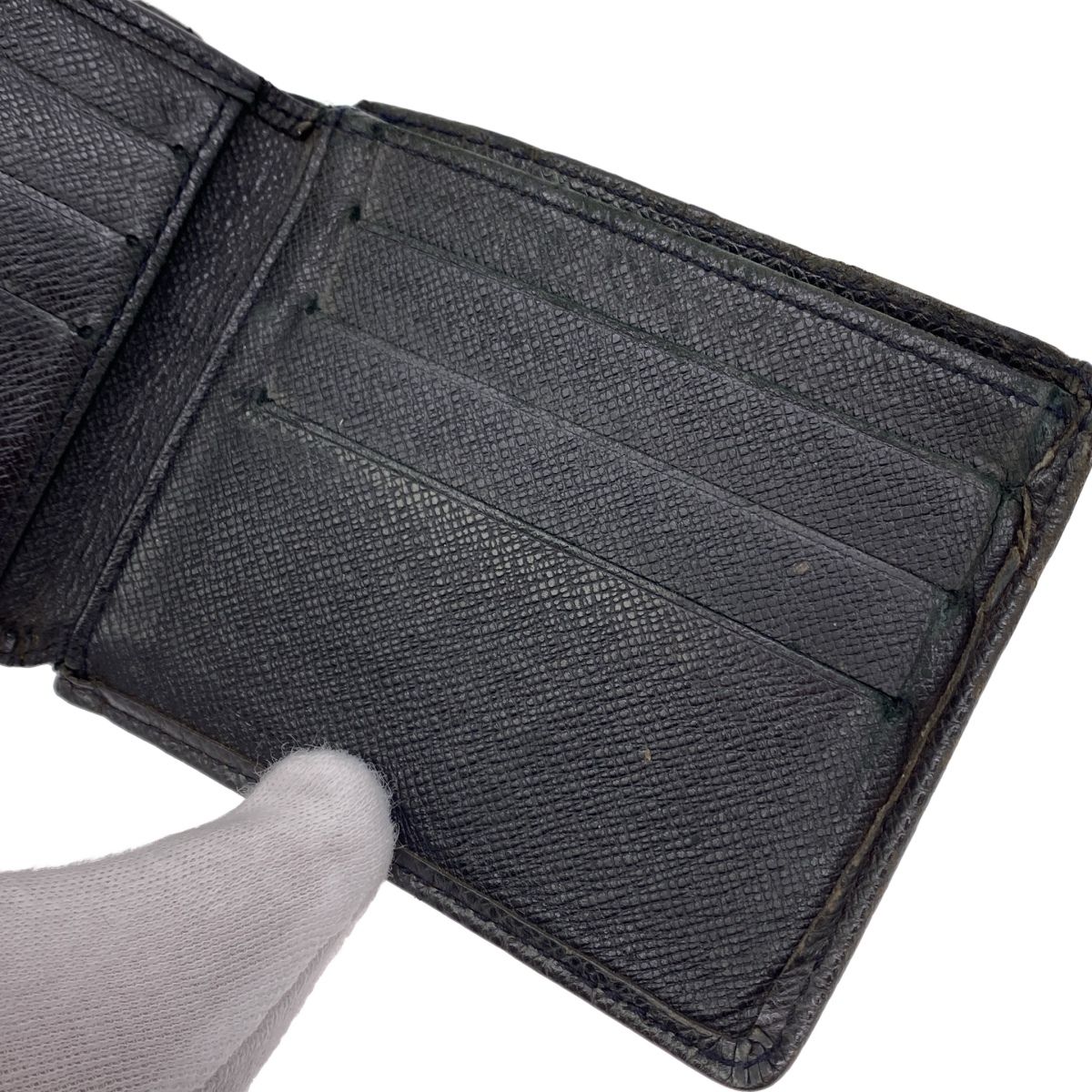 LOUIS VUITTON ルイヴィトン タイガ ポルト ビエ・3 ヴォレ 財布