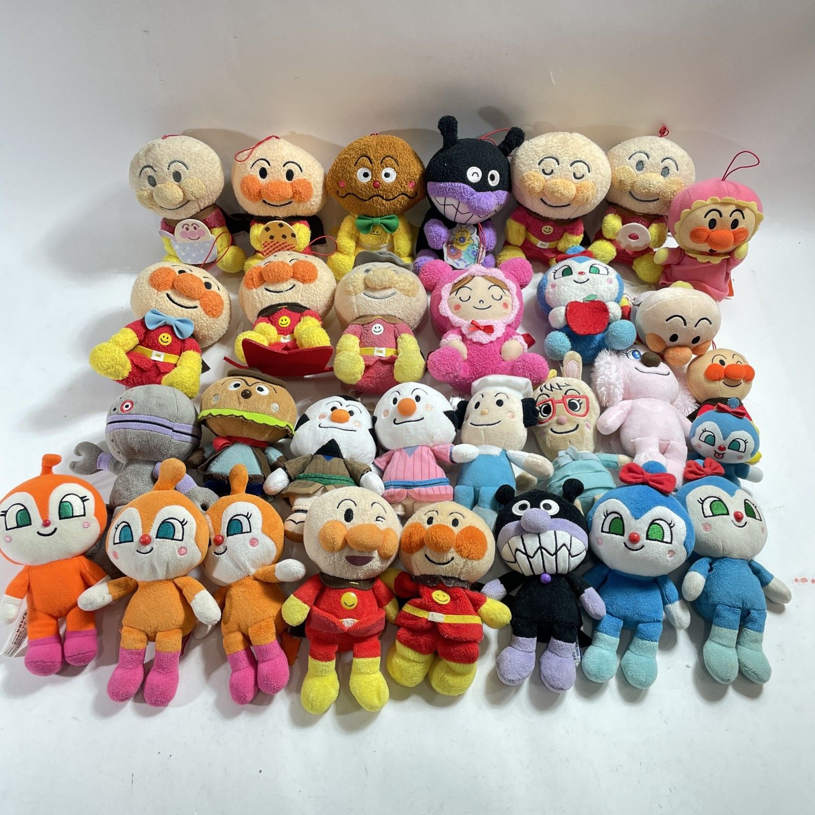 ★アンパンマン　ぬいぐるみ　おもちゃ　まとめ売り アンパンマンぬいぐるみの代表ブランド『プリちぃビーンズS plus（エス
