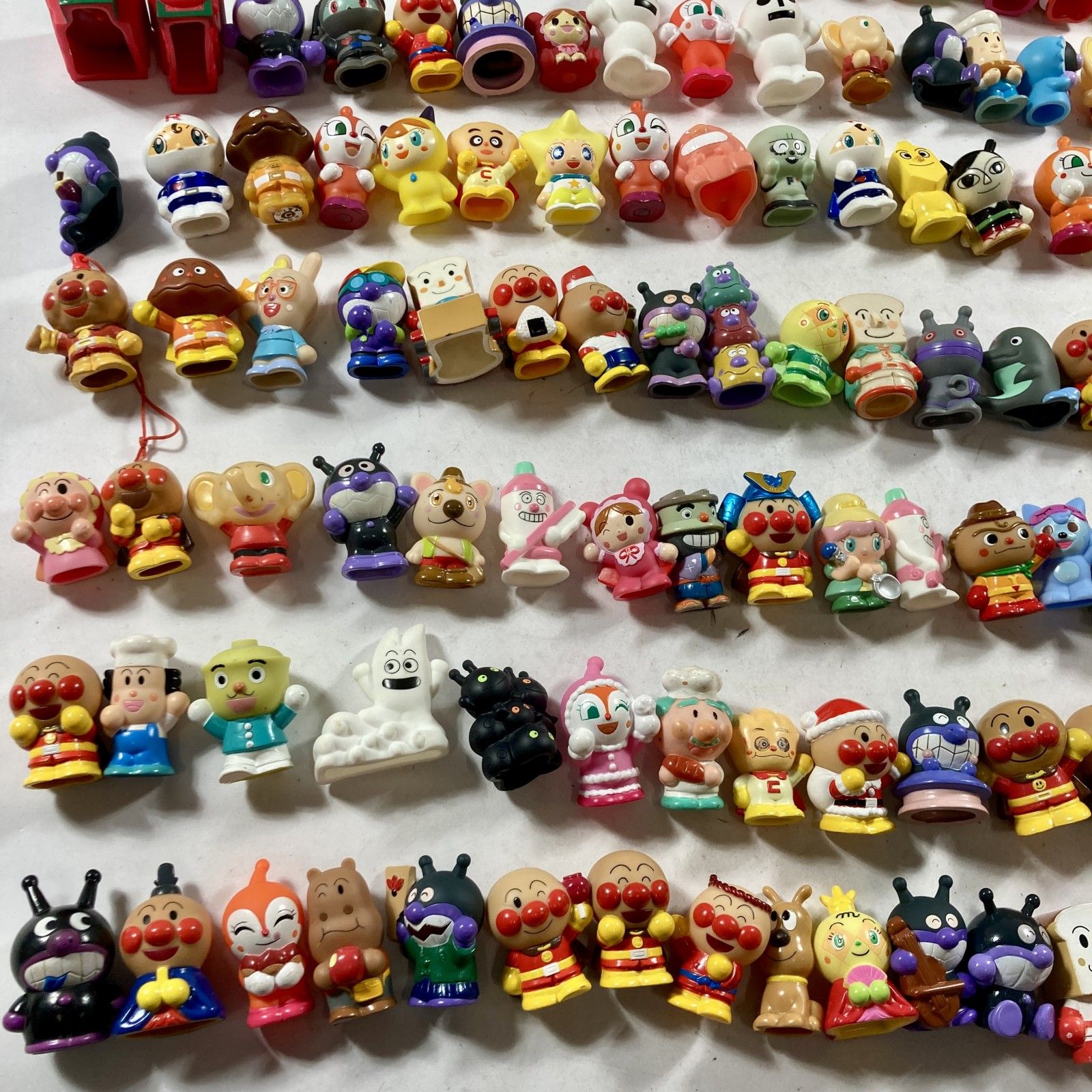  アンパンマン ソフビ 指人形 ミニフィギュア 約130点 まとめ ばいきんまん どきんちゃん アンパンマンカー 等 1 3 kg アンパンマン キャラクター玩具