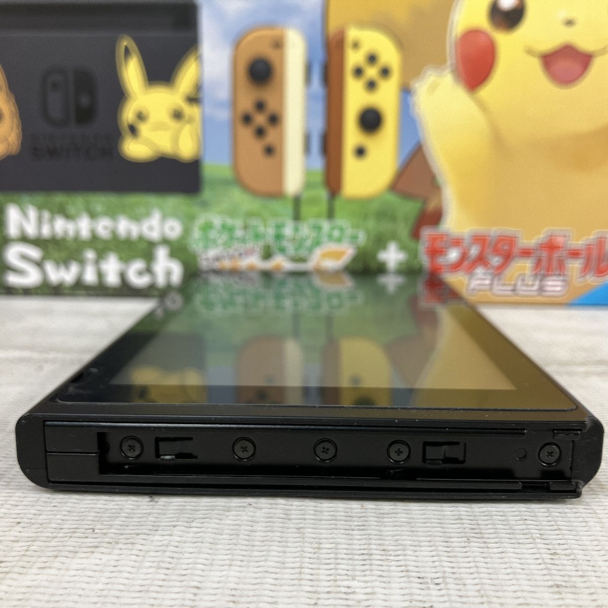 Nintendo Switch HAC-001 ポケットモンスター Let's Go! ピカチュウ