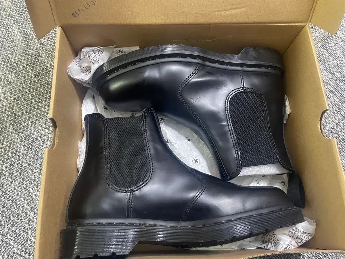 DR. MARTENS ドクターマーチン 2796 チェルシーブーツ 270 - メルカリ