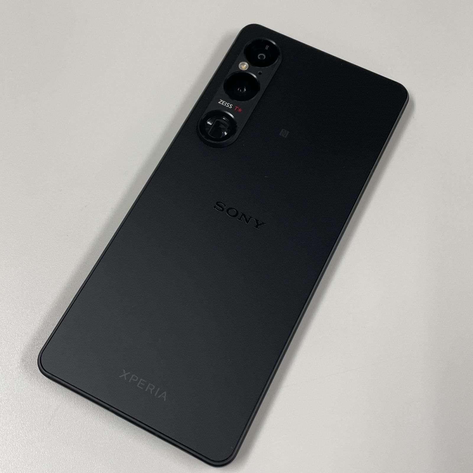 au Xperia 1 VI SOG13 ブラック - メルカリ