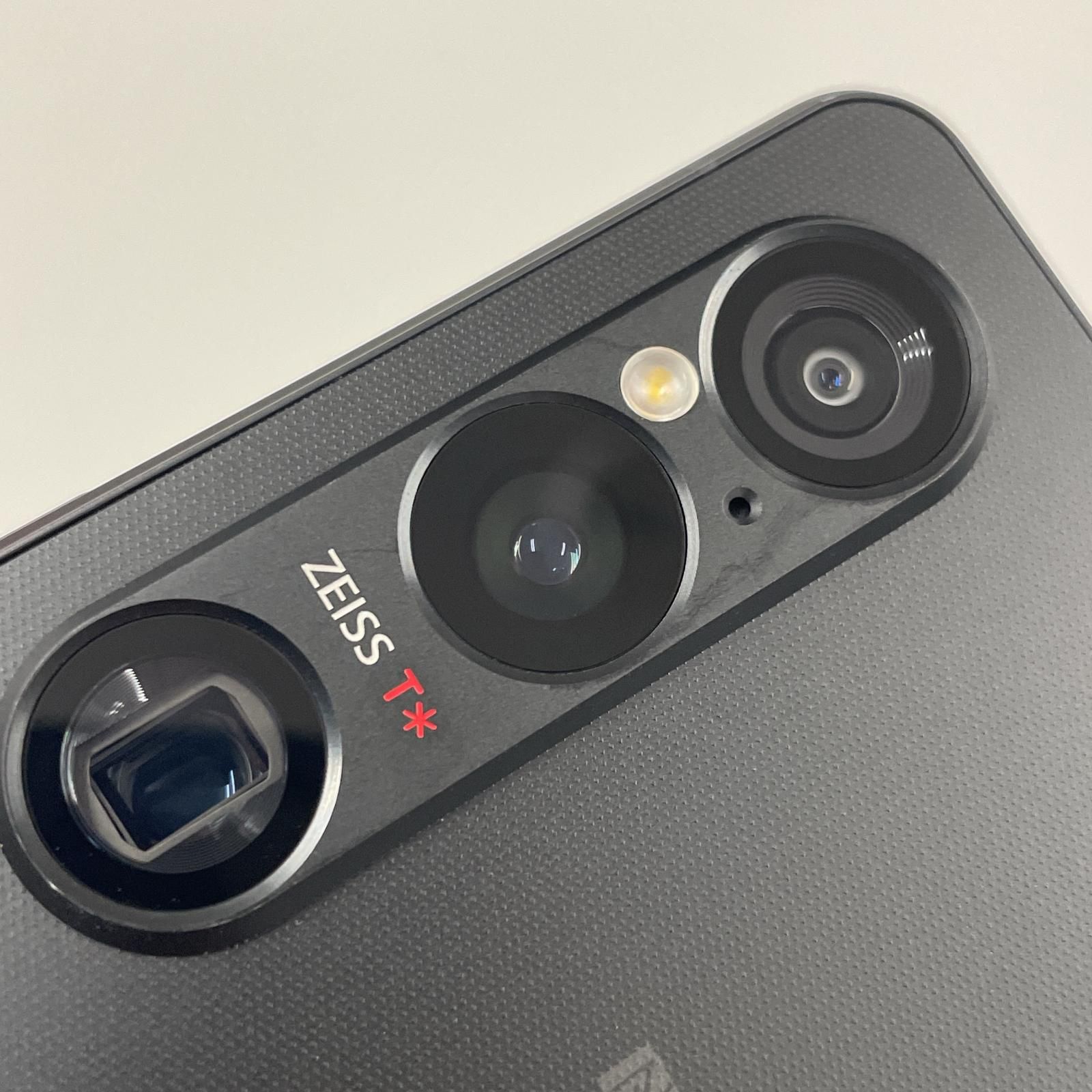 au Xperia 1 VI SOG13 ブラック - メルカリ