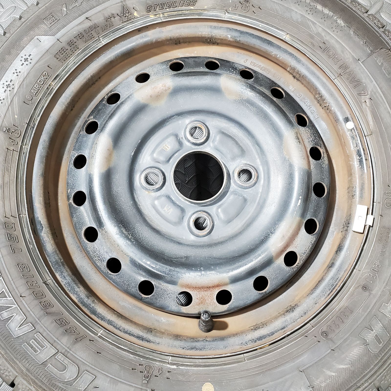 23年製 145 80 R 13 グッドイヤー アイスナビ7 ダイハツ ミラ ムーヴ タント スタッドレスタイヤ 1276