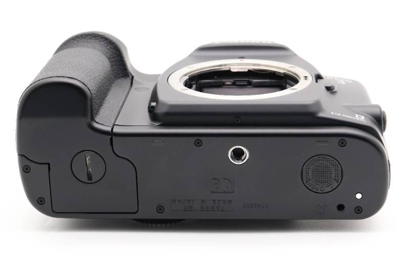 □ Canon EOS-3 フィルム一眼レフボディ 動作確認済み ワケあり - メルカリ