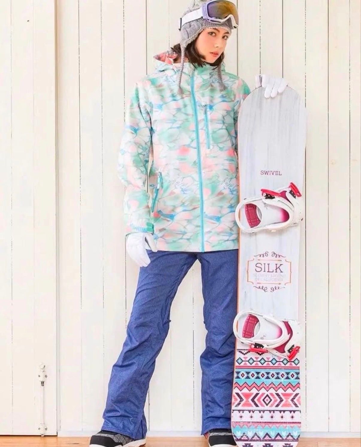 美品 SWIVEL スウィベル BURTON バートン レディーススノーボード 5点