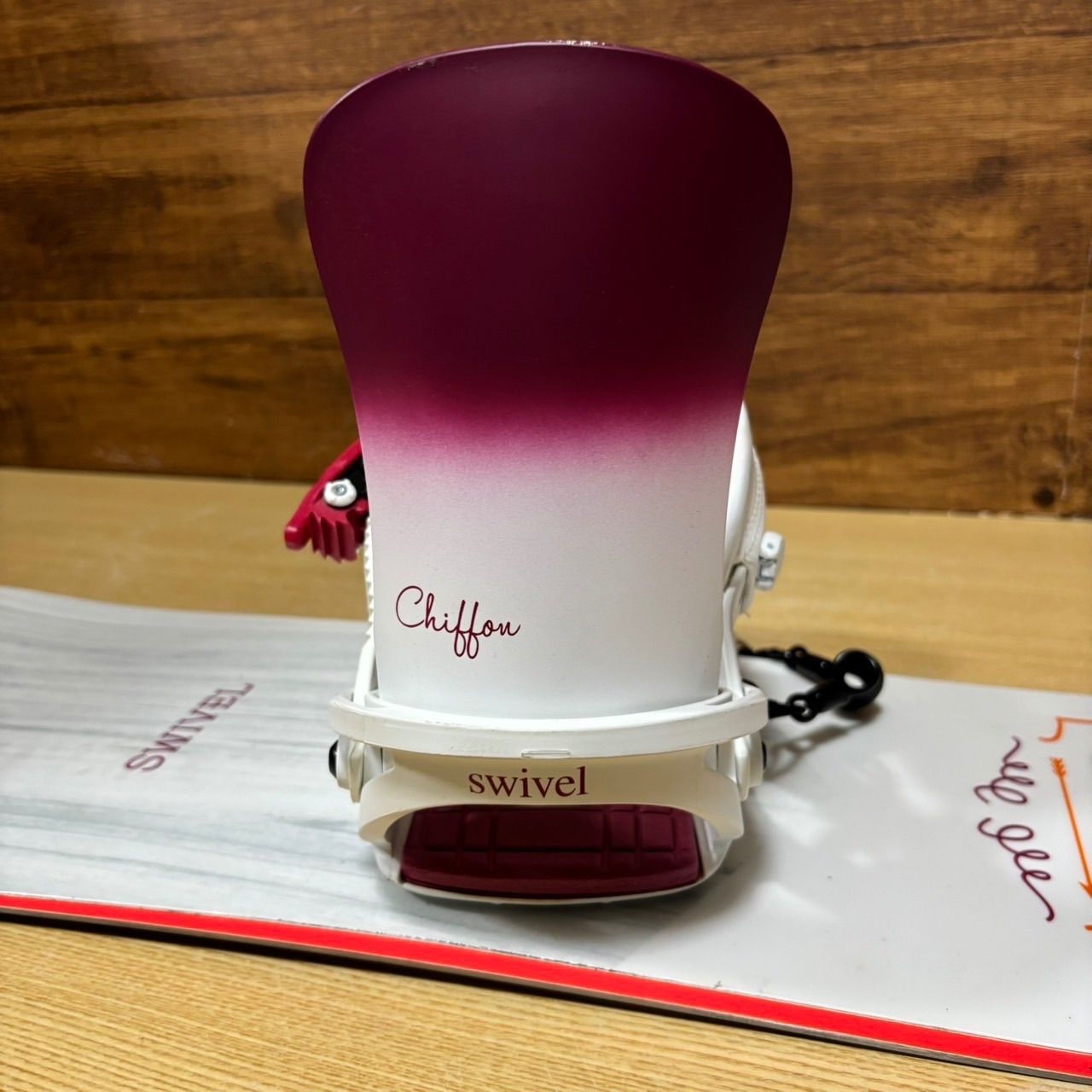 美品 SWIVEL スウィベル BURTON バートン レディーススノーボード 5点