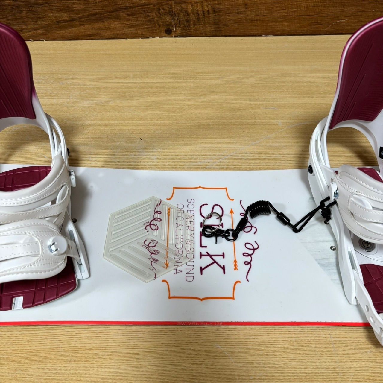 美品 SWIVEL スウィベル BURTON バートン レディーススノーボード 5点