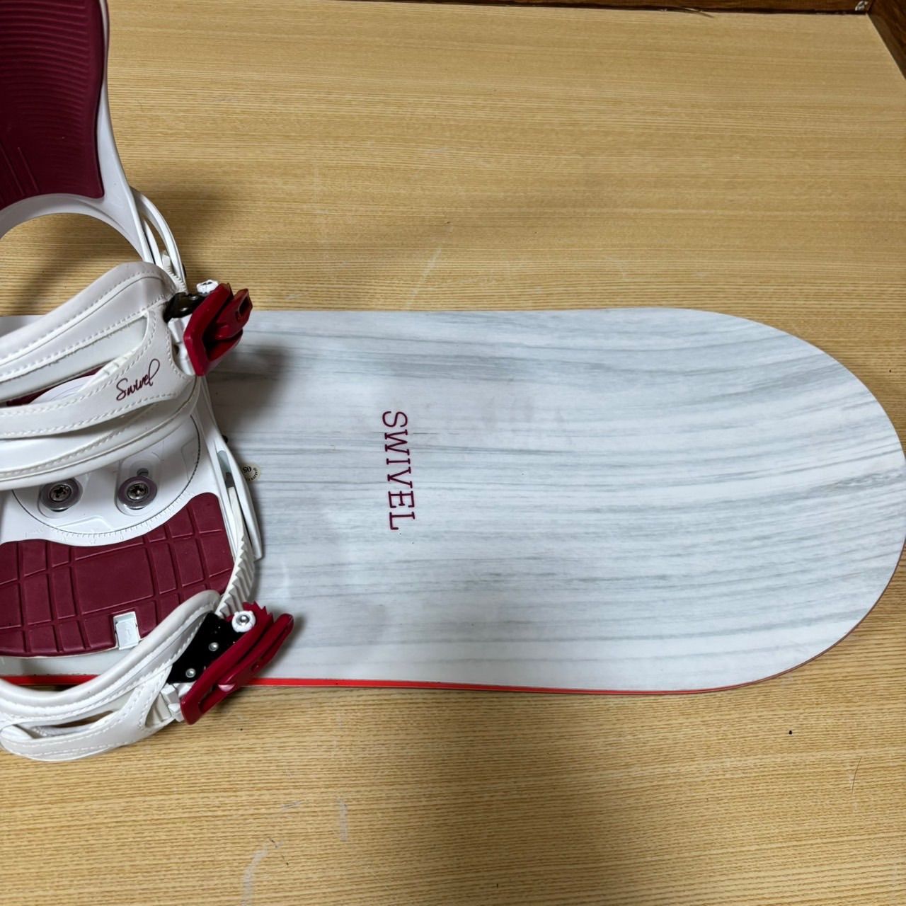 美品 SWIVEL スウィベル BURTON バートン レディーススノーボード 5点