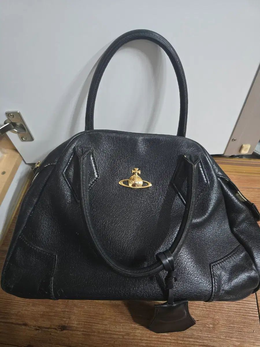 VIVIENNE WESTWOOD ブラック ハンドルバッグ