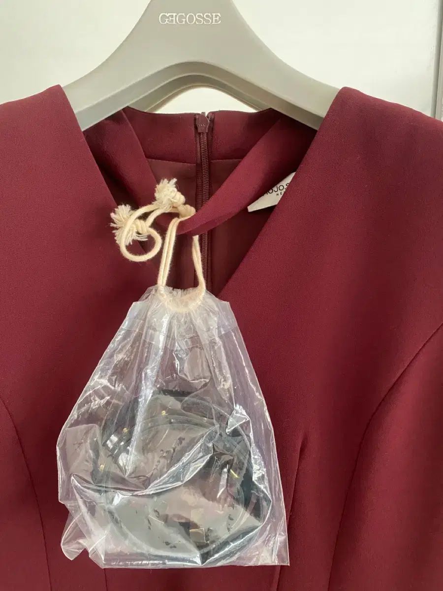 ミシャ レニボン