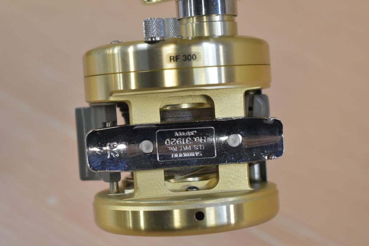 シマノ カルカッタ 小船 400 右 ベイトリール SHIMANO CALCUTTA 船釣り