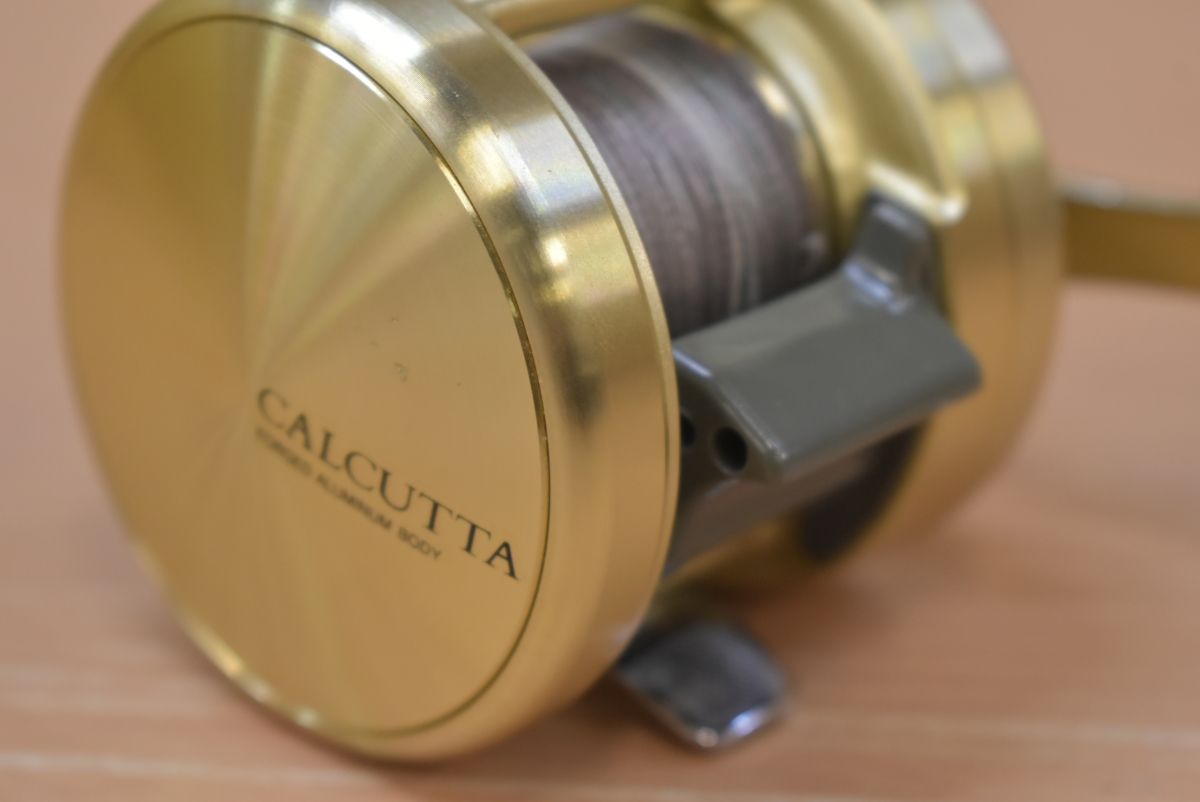 シマノ カルカッタ 小船 400 右 ベイトリール SHIMANO CALCUTTA 船釣り
