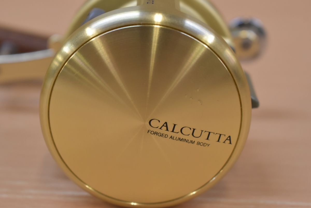 シマノ カルカッタ 小船 400 右 ベイトリール SHIMANO CALCUTTA 船釣り