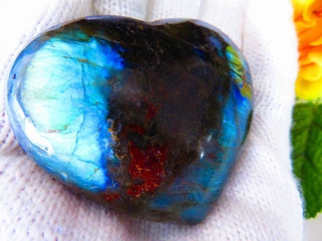 ☆強烈なブルーシラー効果！！！☆超迫力☆天然七彩ラブラドライト