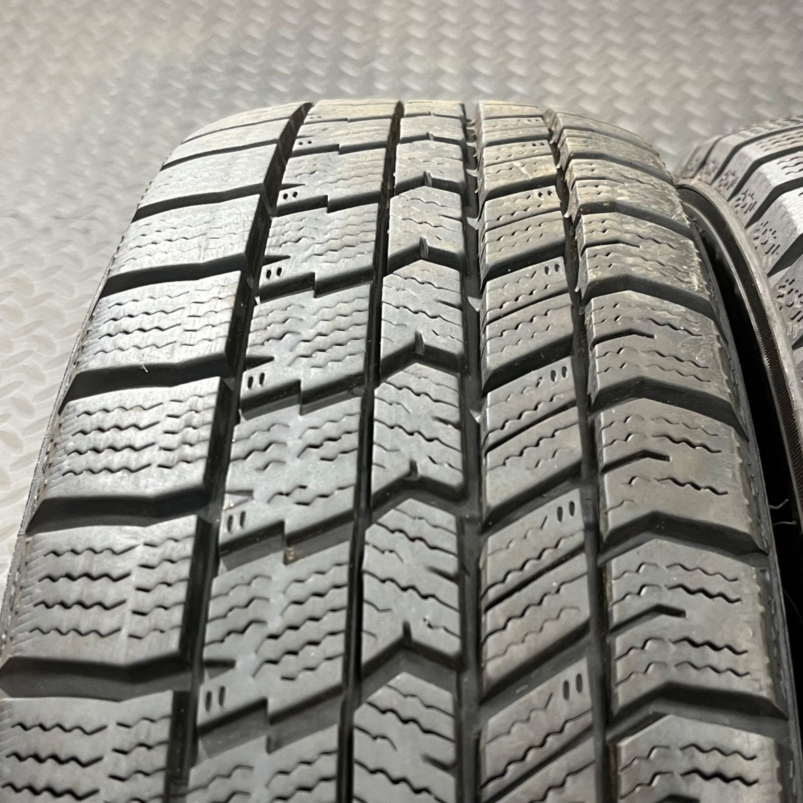 スタッドレスタイヤ 1277