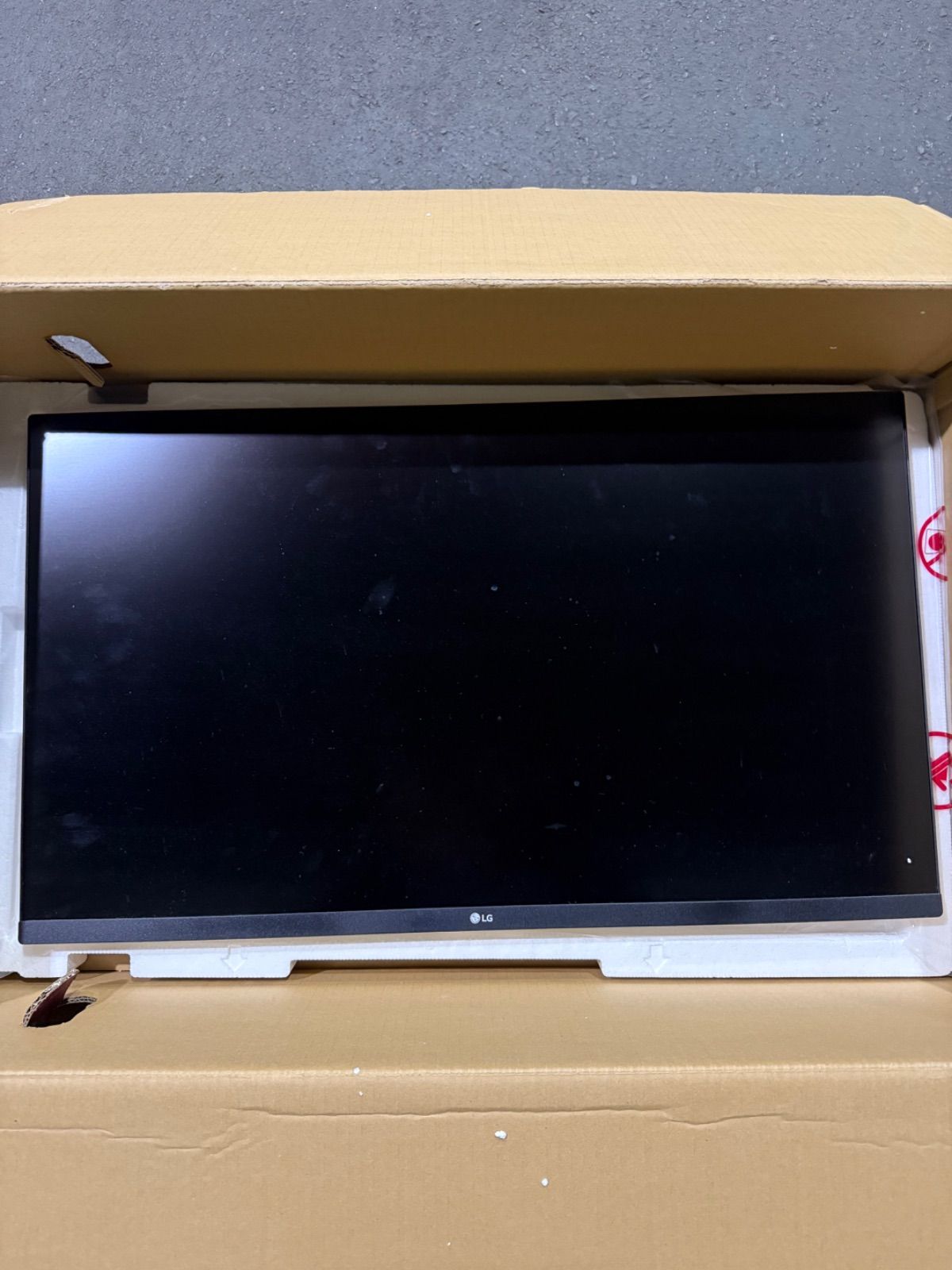 SGM LG 4 Kモニター 32 UP 550 31.5インチ