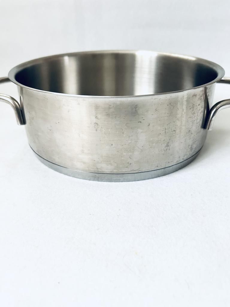 フィスラー (Fissler) 両手鍋 20cm シルバー ☆ Fissler フィスラー 両手鍋 20cm シルバー 送料込み 6460773 - メルカリ