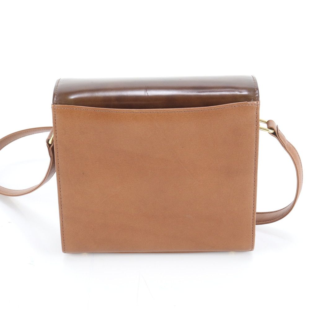 美品 ヴァレンティノ ガラヴァーニ ターンロック フラップ レザー