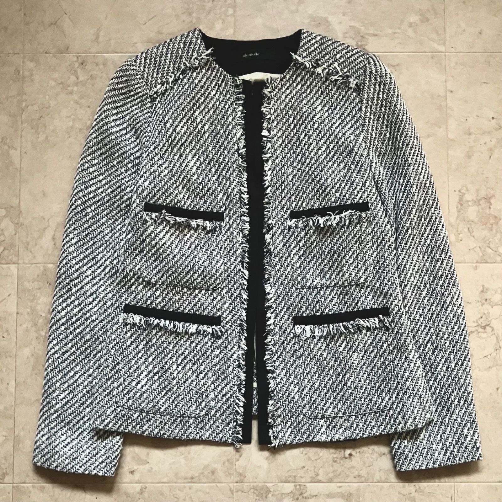 allureville(アルアバイル)ツイードフリンジジャケット　K0403 allureville アルアバイル ツイード調 ノーカラージャケット Sサイズ