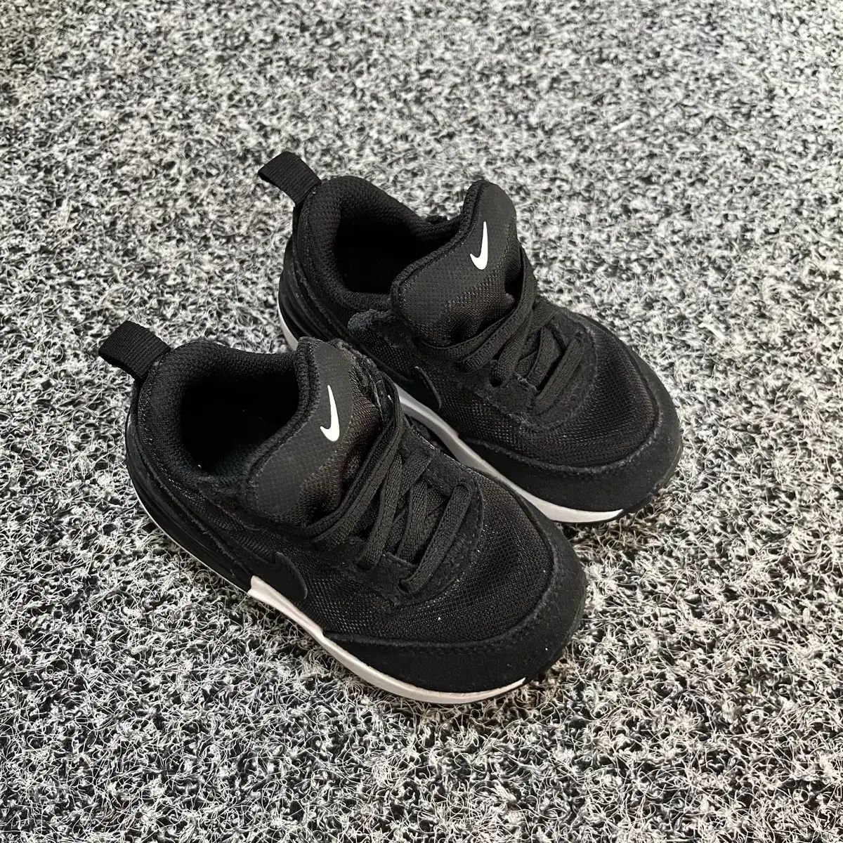 ナイキ キッズ 子供靴 ブラック スニーカー 120