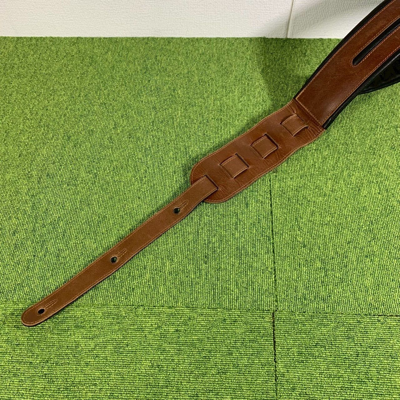 ベースストラップ D