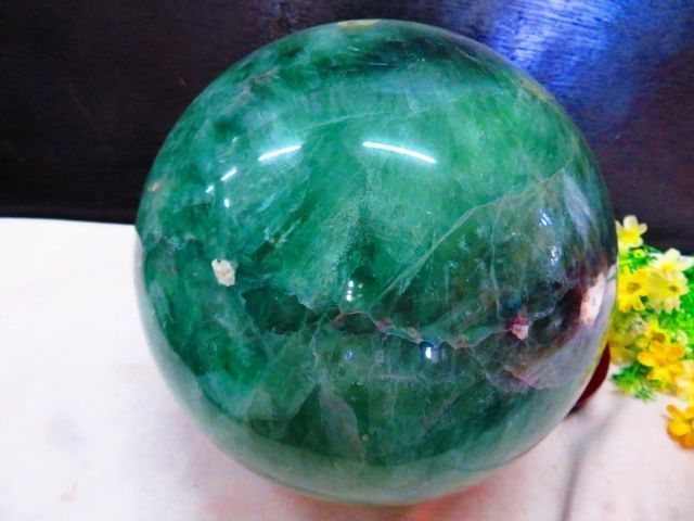  超美しい 金運 天然石 七彩虹いり100 Aファントムフローライト丸玉巨大台付き22 5 kg 235 tr 28748 オーナメント ラッピング 包装