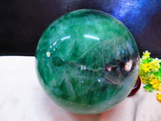 超美しい 金運 天然石 七彩虹いり100 Aファントムフローライト丸玉巨大台付き22 5 kg 235 tr 28748