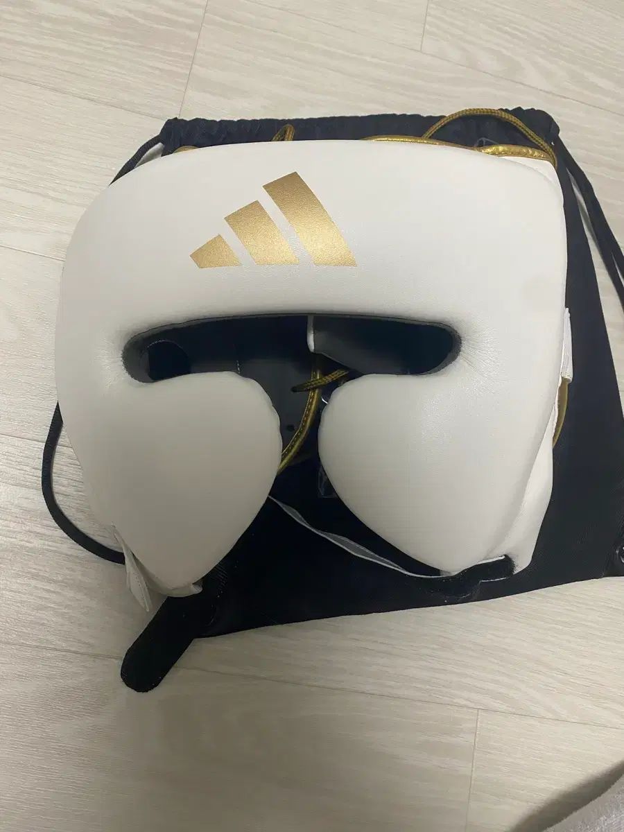 アディダス ボクシング ヘッドギア