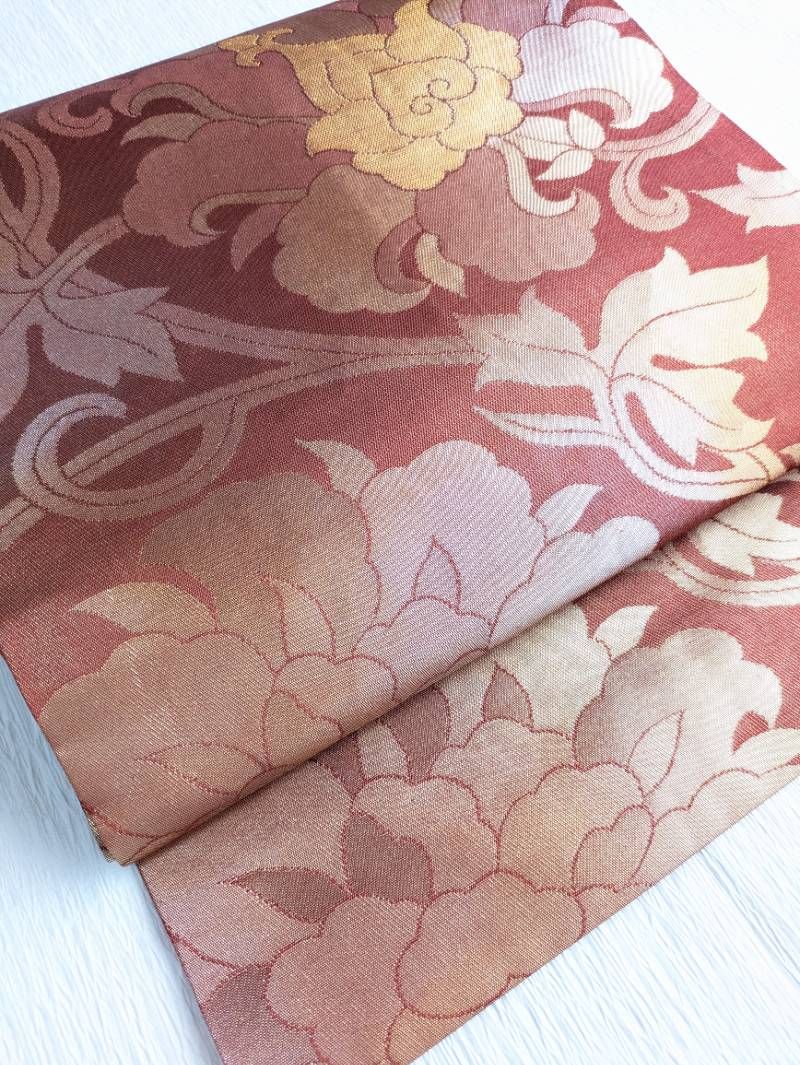 美品☆名古屋帯 本金入り 花唐草 ぼかし 正絹 名古屋仕立て 074 - メルカリ