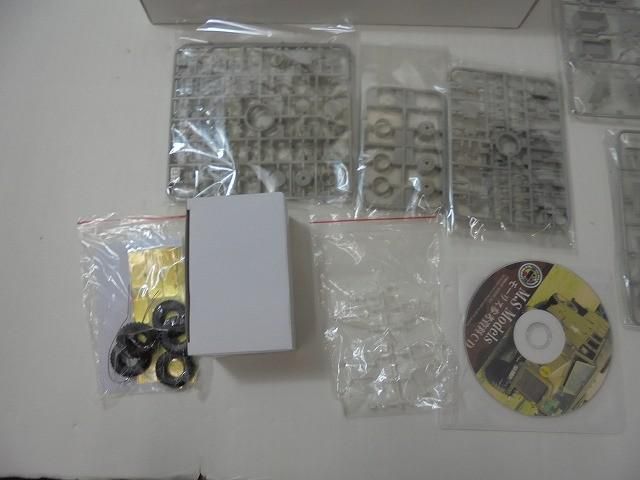  未組立 プラモデル MIRROR MODELS 35402 BRITISH MORRIS C８ QUAD MK II Beetle Back Early Body 1 35 説明書 初回 CD付 プラモデル おもちゃ