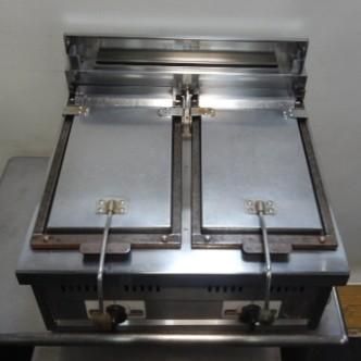 マルゼン 卓上 餃子 焼き器 ギョーザ グリラー 2鍋 2連 MGZ 066 W LPガス 60 配管 D H 27 7 cm 43 kg 鍋W 21 5 33 2