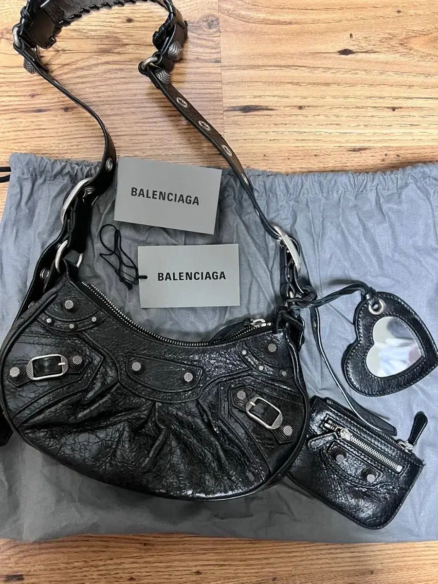 バレンシアガ ラムスキン ルカゴール ブラックxs カードウォレット o