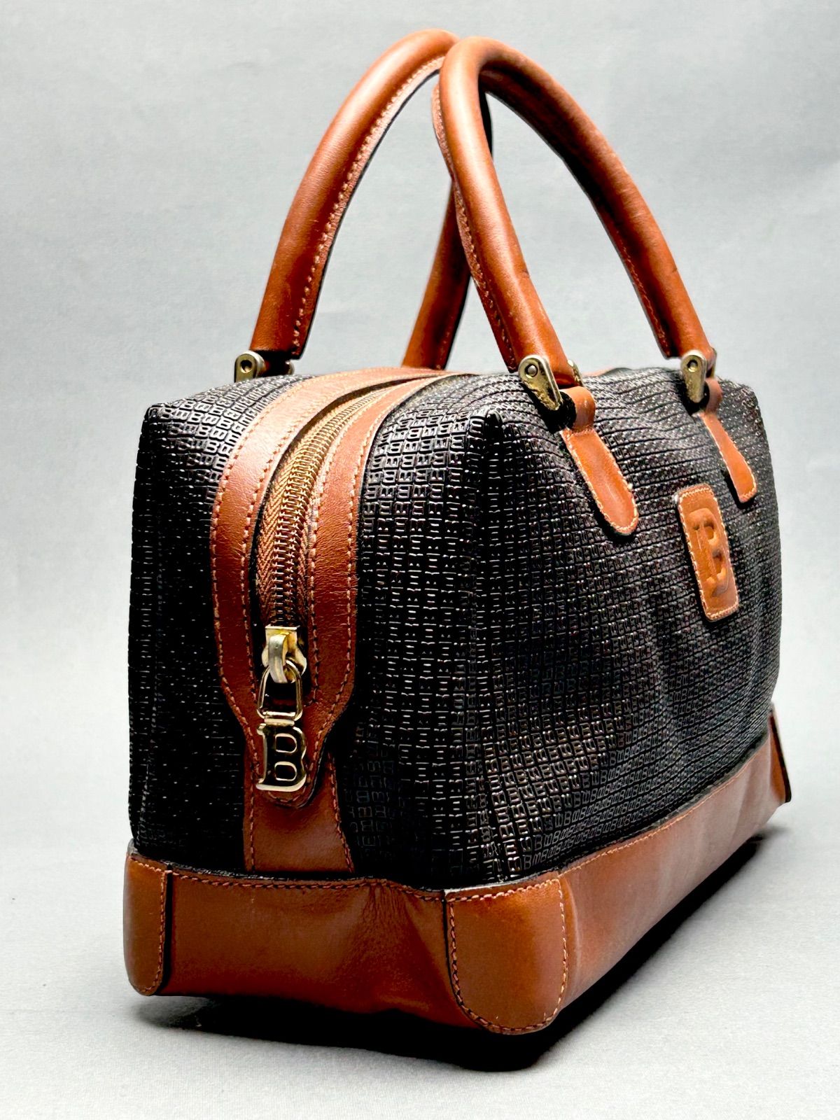 幽玄】BALLY バリー ミニボストンバッグ エンボスロゴ バッグ - メルカリ