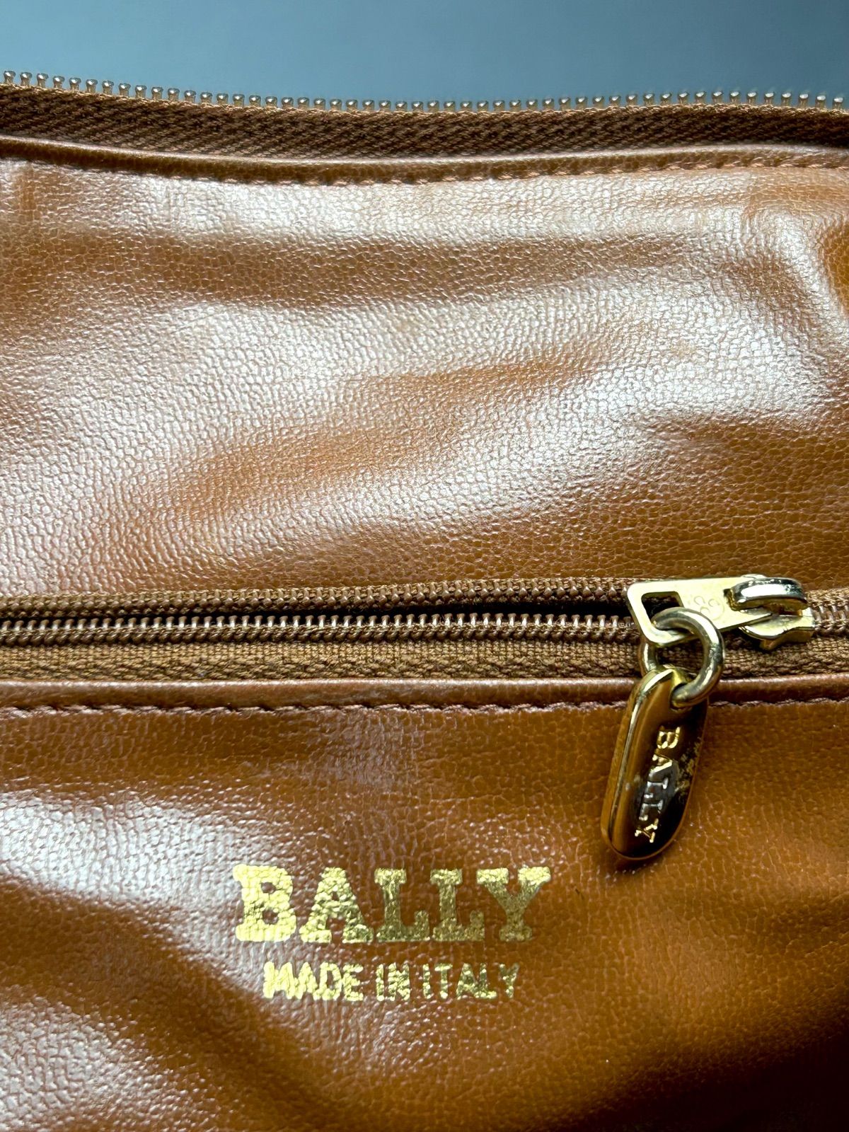 幽玄】BALLY バリー ミニボストンバッグ エンボスロゴ バッグ - メルカリ