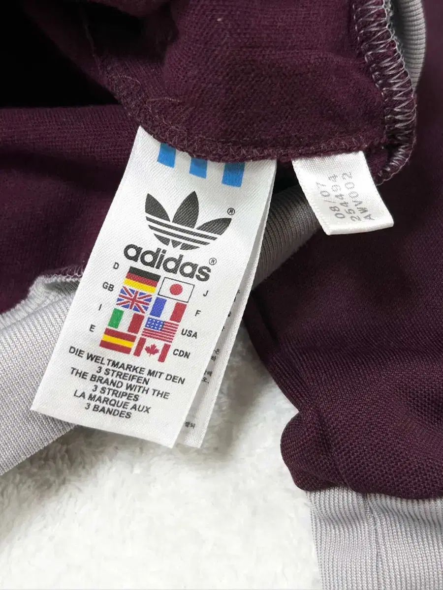 アディダス 刺繍 ロゴ バーガンディ バイカラー ジャージ - メルカリ