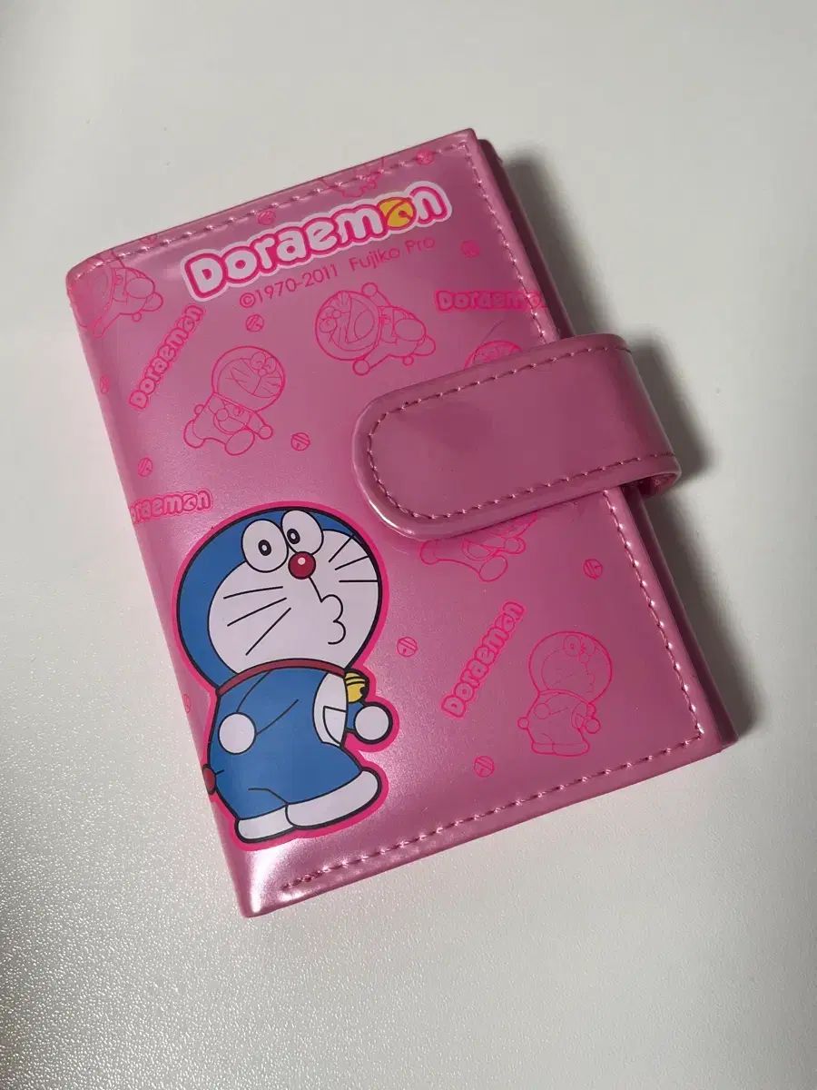 ドラえもん ピンク アウトレット ゴー 財布 GUCCI/グッチ】 ドラえもん