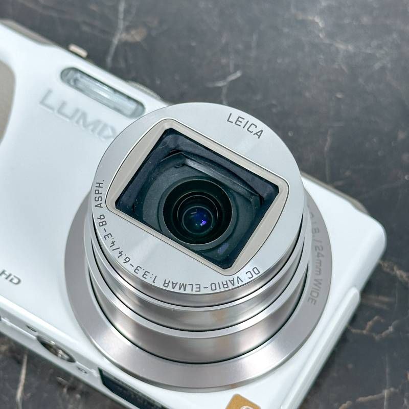 美品】Panasonic LUMIX DMC-TZ40 ホワイト 1810万画素 20倍ズーム