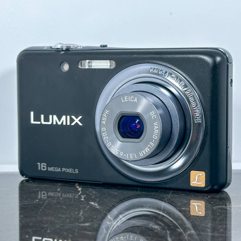 LUMIX デジカメDMC－FH7 中古 美品】Panasonic LUMIX DMC-FH7 ブラック パナソニック ルミックス