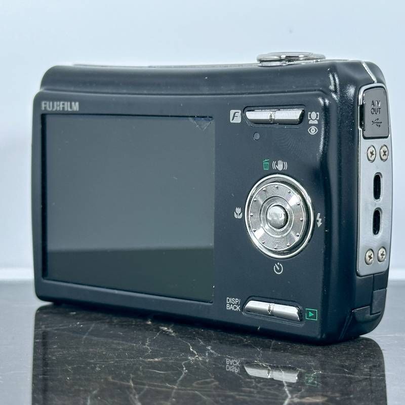 FUJIFILM FinePix F100fd ブラック 1200万画素 大型1/1.6型CCD 28mm