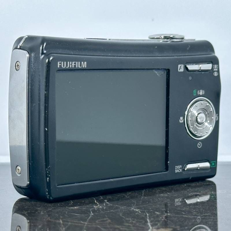 FUJIFILM FinePix F100fd ブラック 1200万画素 大型1/1.6型CCD 28mm