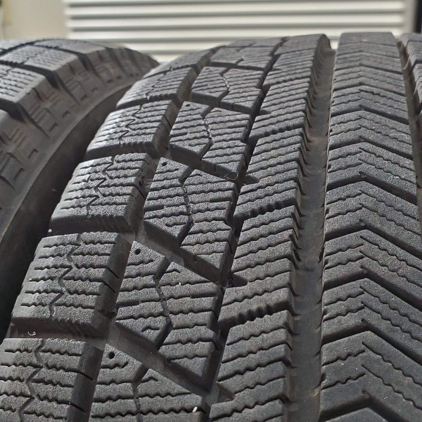 スタッドレスタイヤ 1280