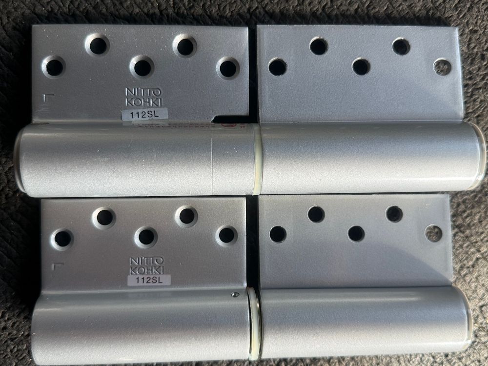 日東工器 オートヒンジ 丁番型 112 SL 左開き ストップ付き 訳有り