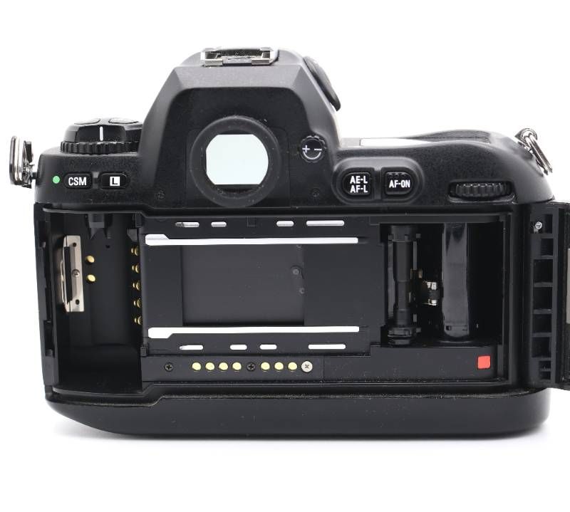 □完動品 Nikon F100 フィルム一眼レフボディ - メルカリ