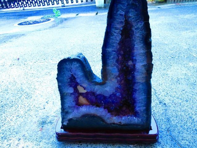 超強パワー 濃い濃い超迫力 品 ウルグアイ産 天然水晶宝石 アメジストドーム超巨大29 85 kg tr 34568